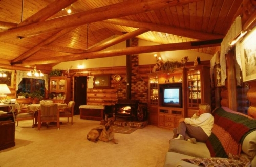 A Cozy Log Bed and Breakfast