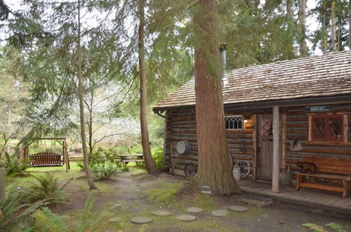 Guest House Log Cottages