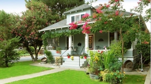 Holcomb House Bed and Breakfast Holcomb House Bed and Breakfast